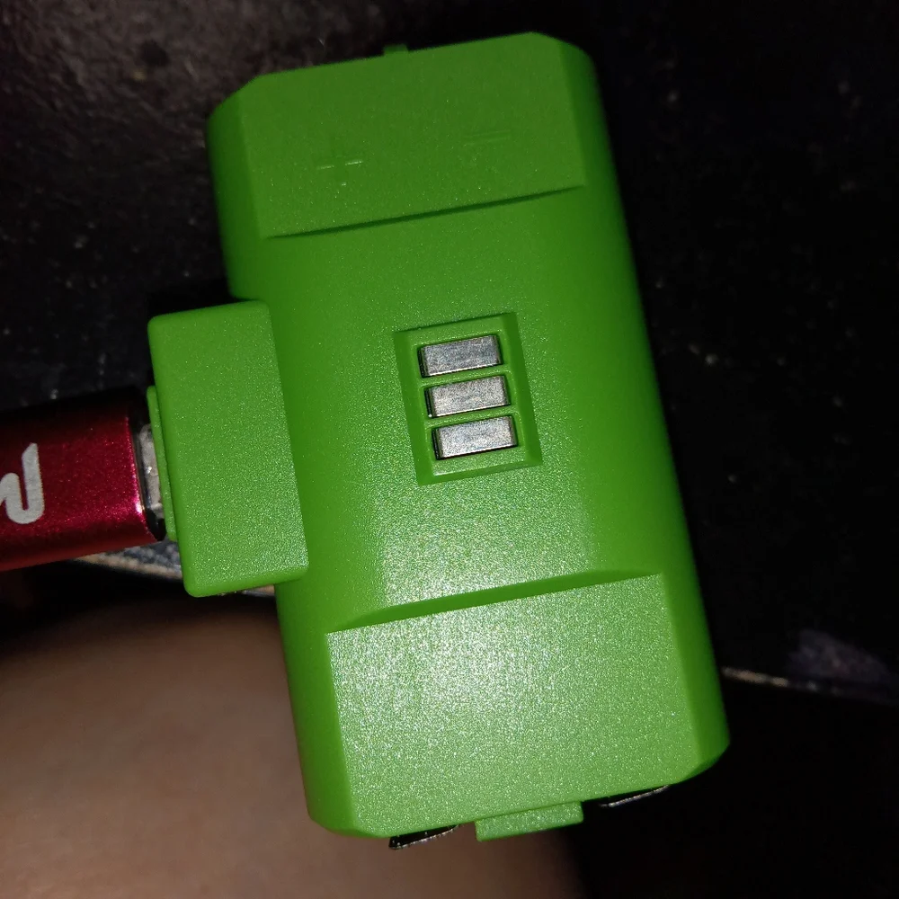Xbox Controller Battery - Picture 3 of 11